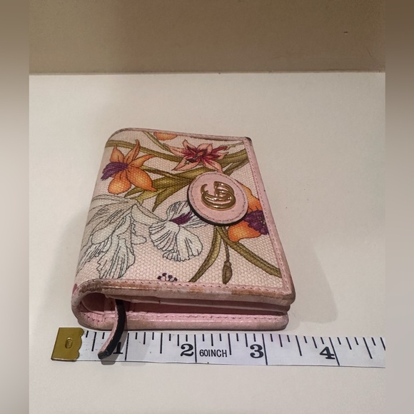 Gucci Marmont Limited Edition Floral Bifold Wallet - Picture 2 of 11
